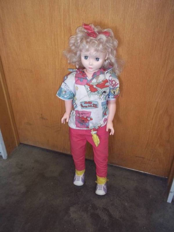 lot 179 image: 30 Doll