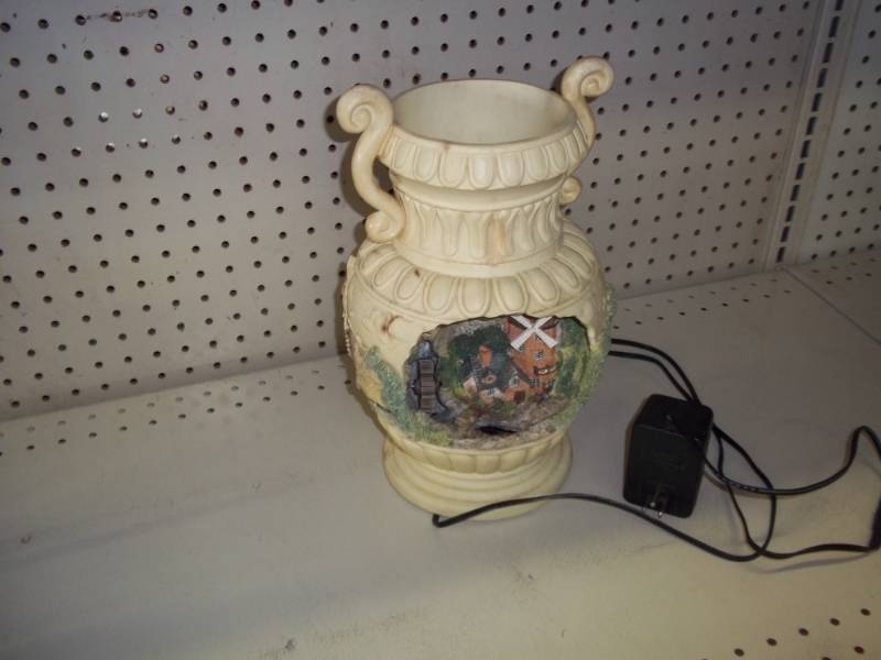 lot 180 image: Water fountain