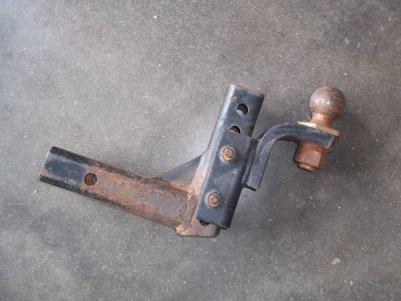 lot 181 image: 2 lift or drop receiver with 2 ball