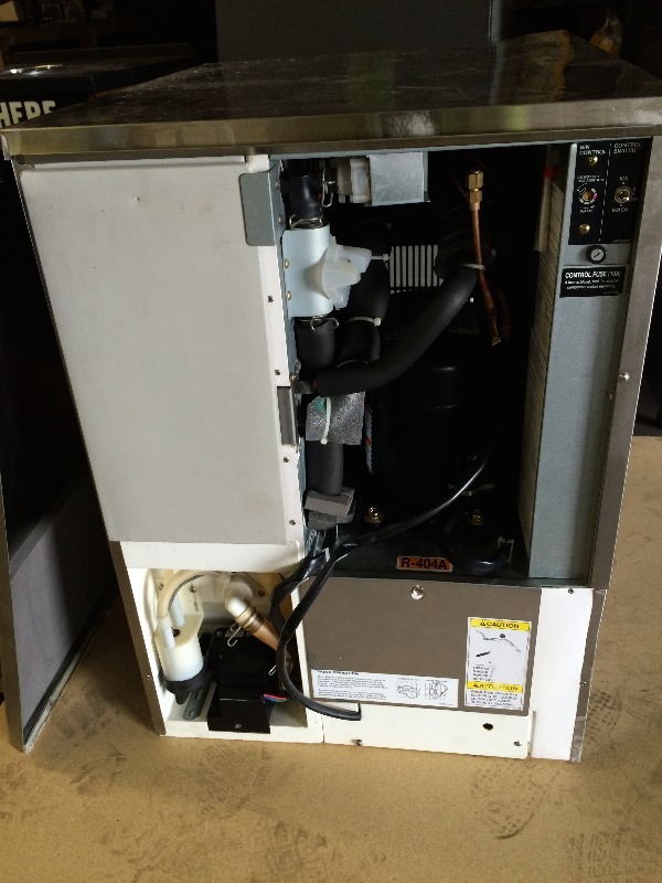 Hoshizaki Ice Machine  MN KM501MWH  Includes Ice Bin  Works