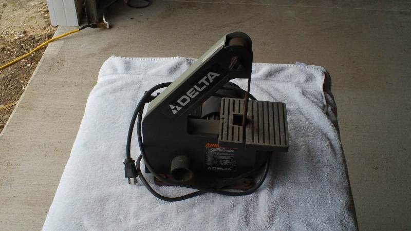 Delta 1  belt sander