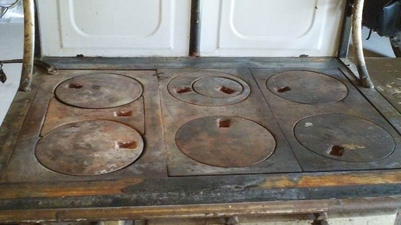 Monarch wood stove