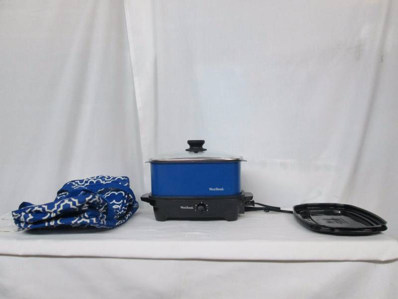 West Bend 5-qt. Slow Cooker w Insulated Travel Tote