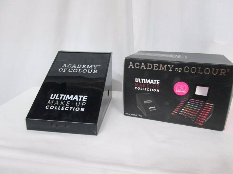 Colour Couture Pyramid Compact Palette