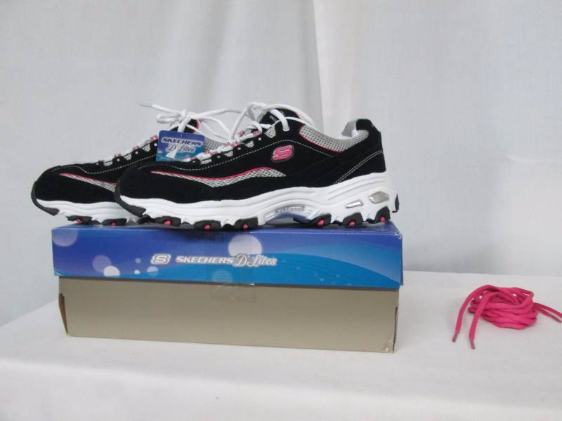 Skechers Womens Centennial Shoe - Wide