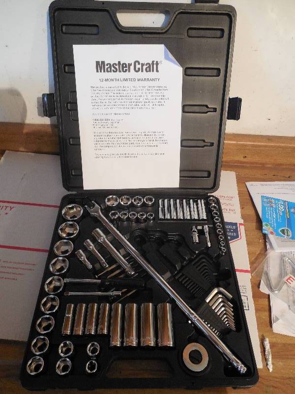 lot 11 image: Master Craft 86pc Socket Set