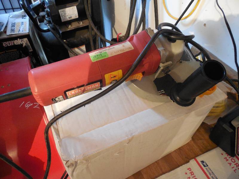 lot 13 image: Craftsman 7.8 amp Corded 6-18 Twin Cutter Electric Saw