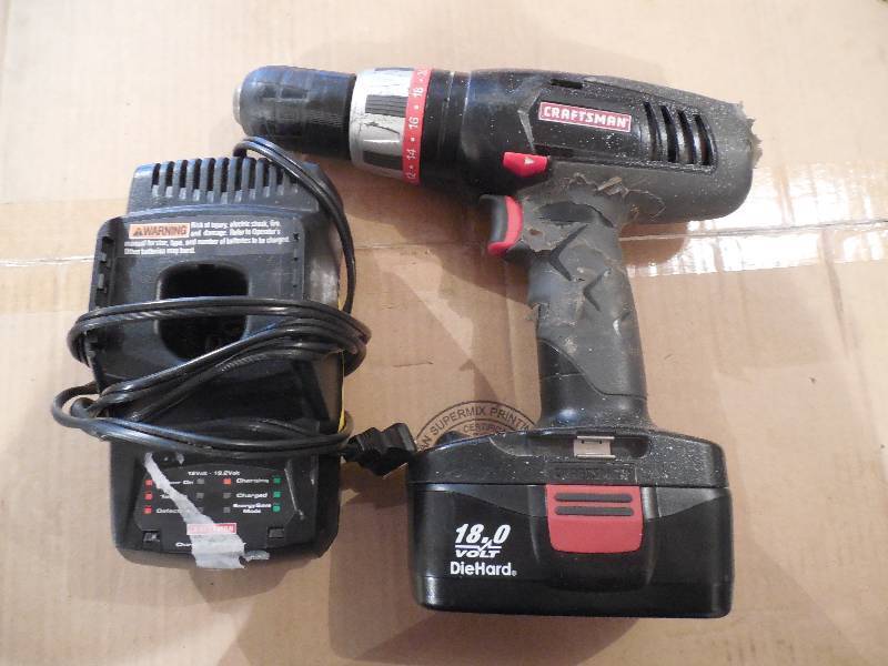 lot 16 image: Craftsman Cordless Drill with battery & charger