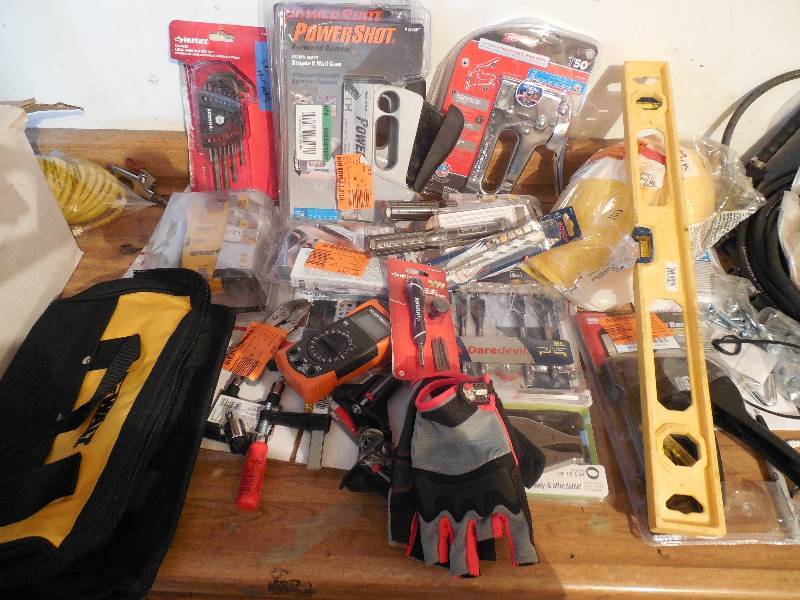 lot 25 image: Tool Lot