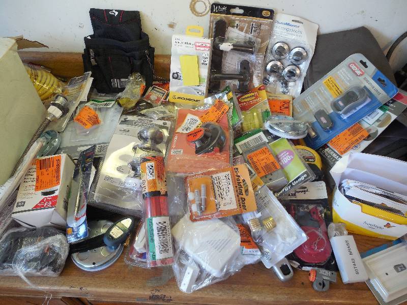 lot 41 image: HANDYMAN LOT OF GOODIES