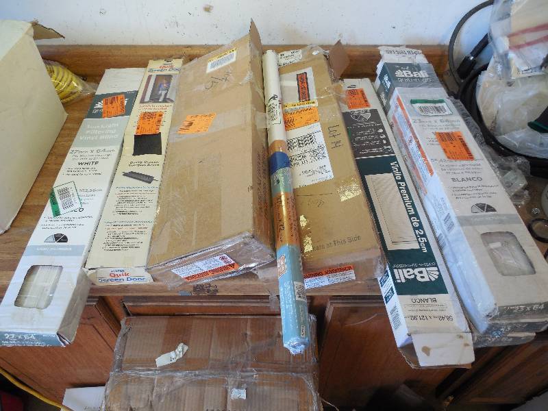 lot 43 image: Window Blind Lot of 9