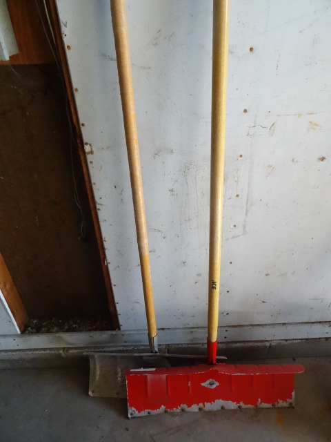 Snow Shovels