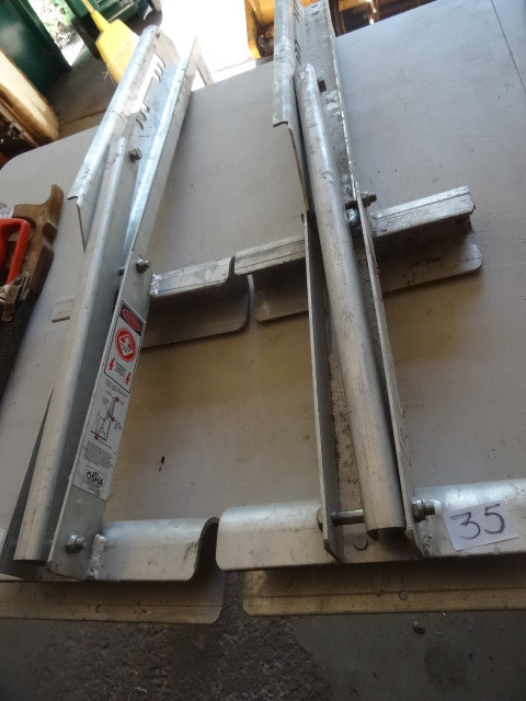 Ladder Jacks
