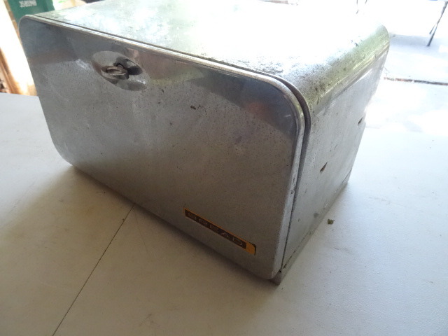 Bread Containers