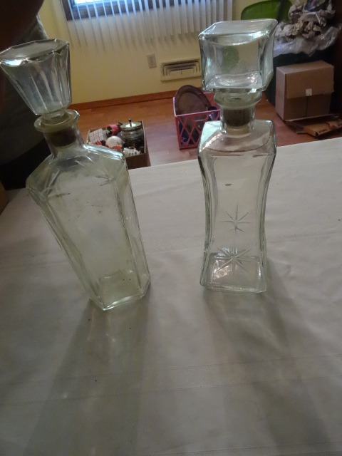 Liquor decanters