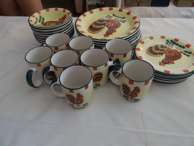 Dishware Set