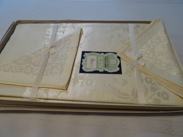 Cloth Napkin Set