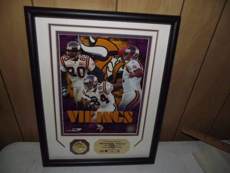 lot 37 image: 1812000 � Minnesota Vikings, framed, includes Certificate of Authenticity
