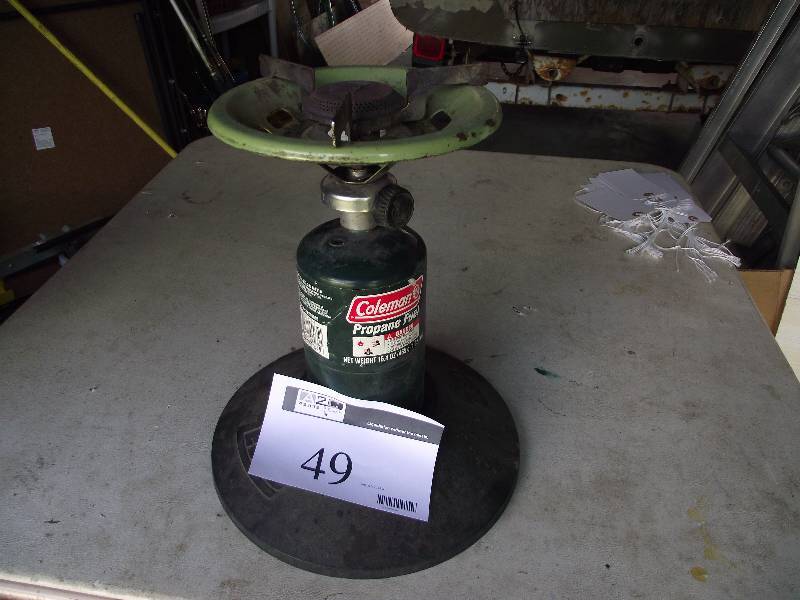 lot 49 image: 1 burner propane stove with base