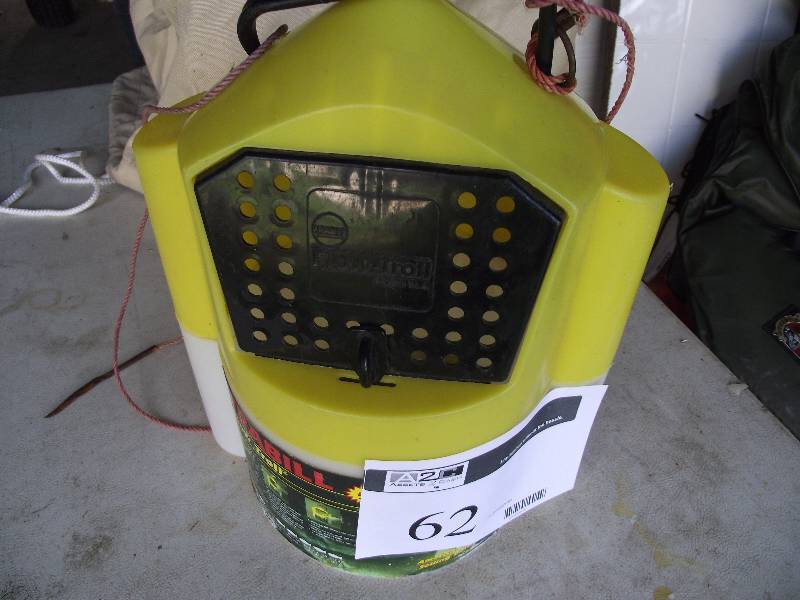 lot 62 image: Frabill Flow Troll minnow bucket