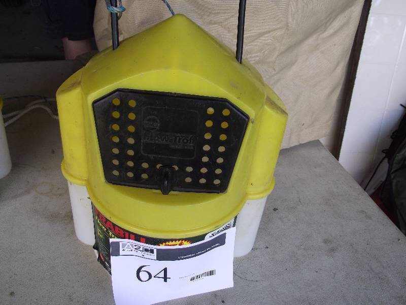 lot 64 image: Frabill Flow Troll minnow bucket