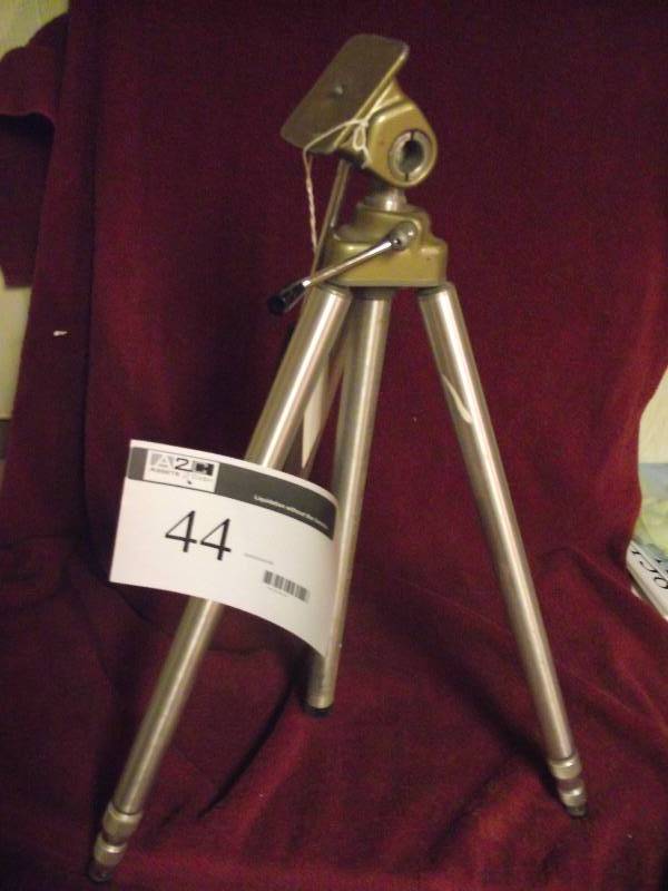 lot 44 image: Tripod for telescopes, spotting scope, camera etc.