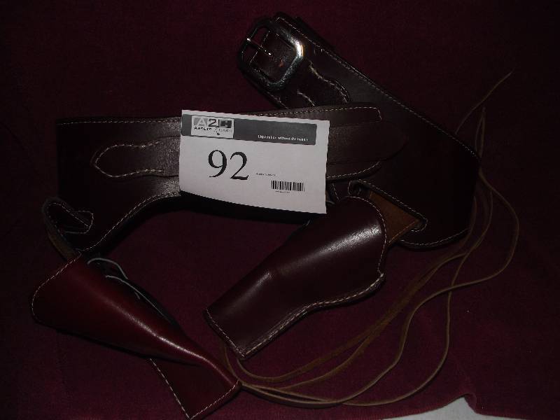 lot 92 image: Western style two gun belt with holsters