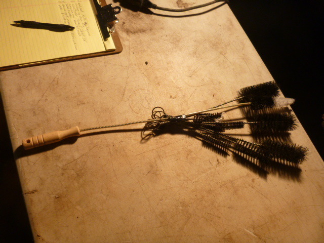 lot 9 image: Miscellaneous Brushes