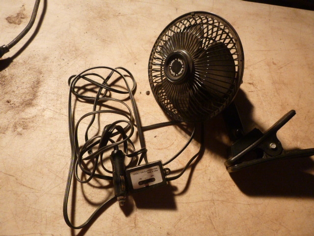 lot 13 image: Axius Clamp-On Fan