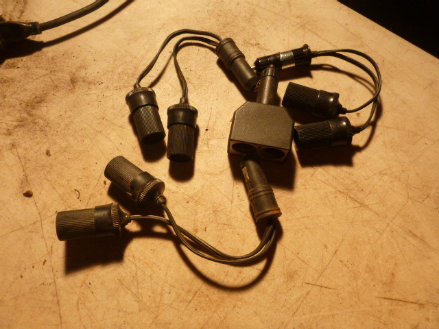 lot 20 image: 4 Adapters