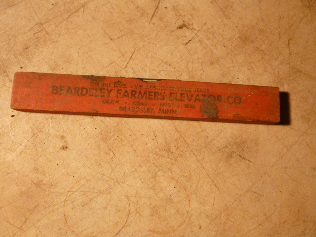 lot 29 image: Vintage Wood Level