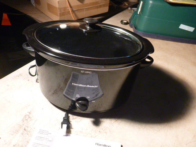 lot 52 image: Hamilton Beach Slow Cooker