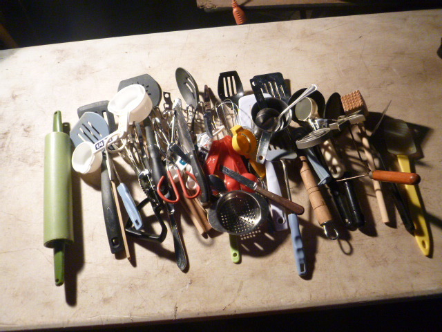 lot 56 image: Miscellaneous Kitchenware
