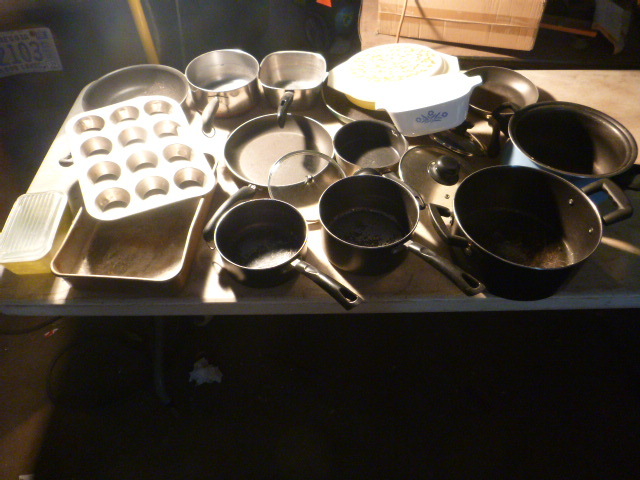 lot 59 image: Miscellaneous Kitchenware