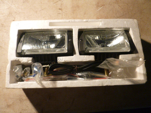 lot 61 image: 2 Bosch Halogen Driving Lights