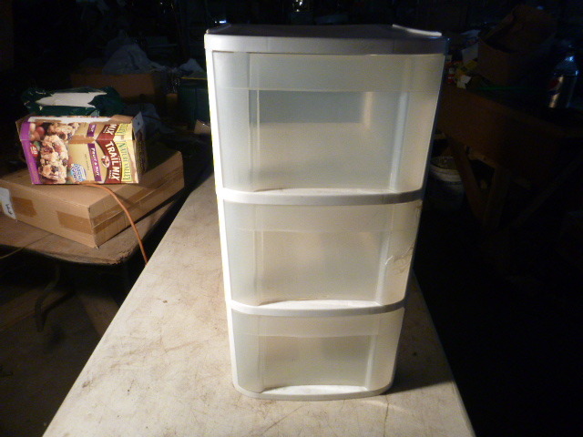 lot 82 image: 3 Drawer Storage Unit