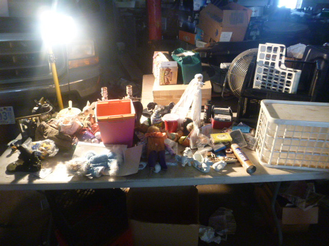 lot 120 image: Large Lot of Miscellaneous Items