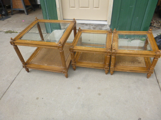 lot 142 image: Coffee Table and 2 End Tables