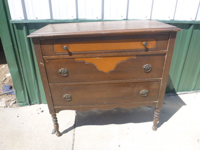 lot 145 image: Vintage Dresser