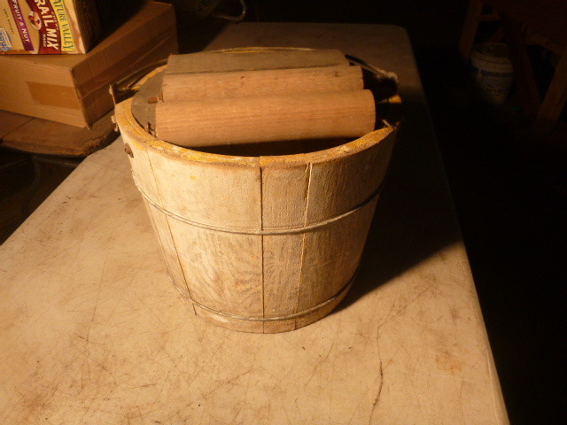 lot 159 image: Vintage Wood Bucket