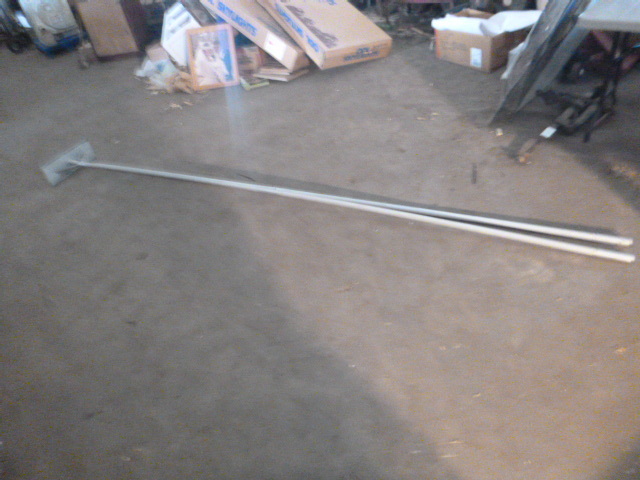 lot 170 image: Snow Roof Rake