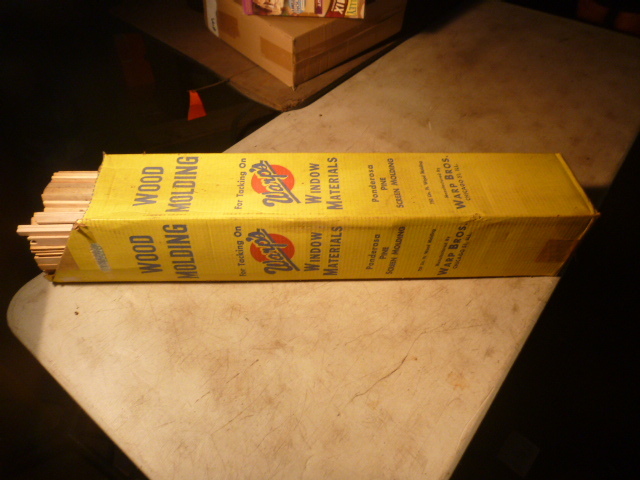 lot 171 image: Box of Wood Molding Tack Strips