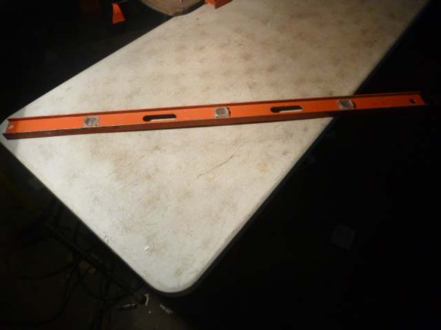 lot 172 image: Aluminum Level