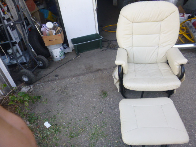 lot 193 image: Glider Swivel Chair with Ottoman