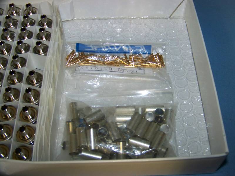 lot 98 image: Canare, BNC Crimp Plugs  Connectors