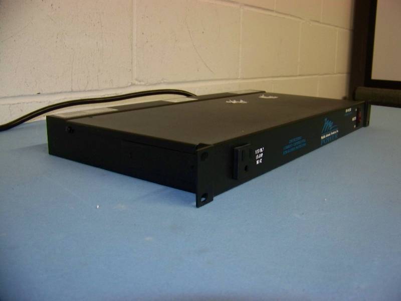 lot 38 image: Middle Atlantic, 8 Outlet, Rack Mountable, Power Strip  Power Center