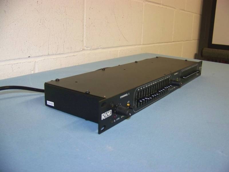 lot 40 image: Rane, Dual Channel, 15-Band, MicroGraphic Equalizer