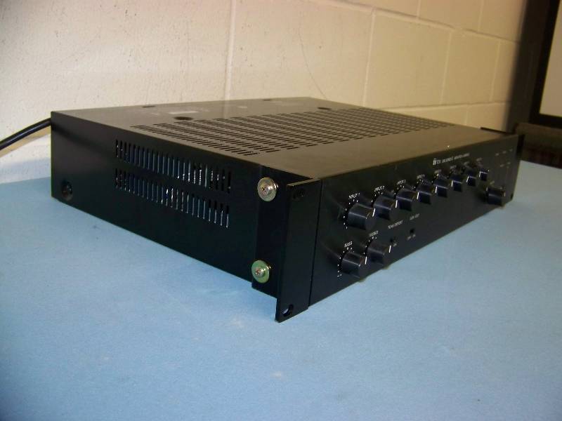 lot 41 image: TOA, 900 Series, 8-Channel Mixer  Power Amplifier  Amp with many Rear Modules
