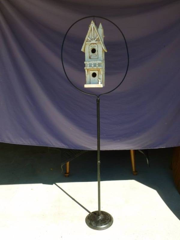 Bird House Stand