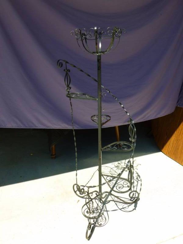Metal Plant Stand